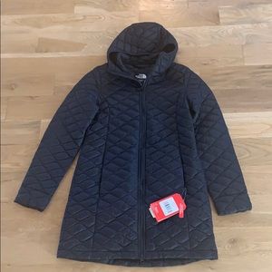 NEW - The NorthFace Thermoball Classic Parka